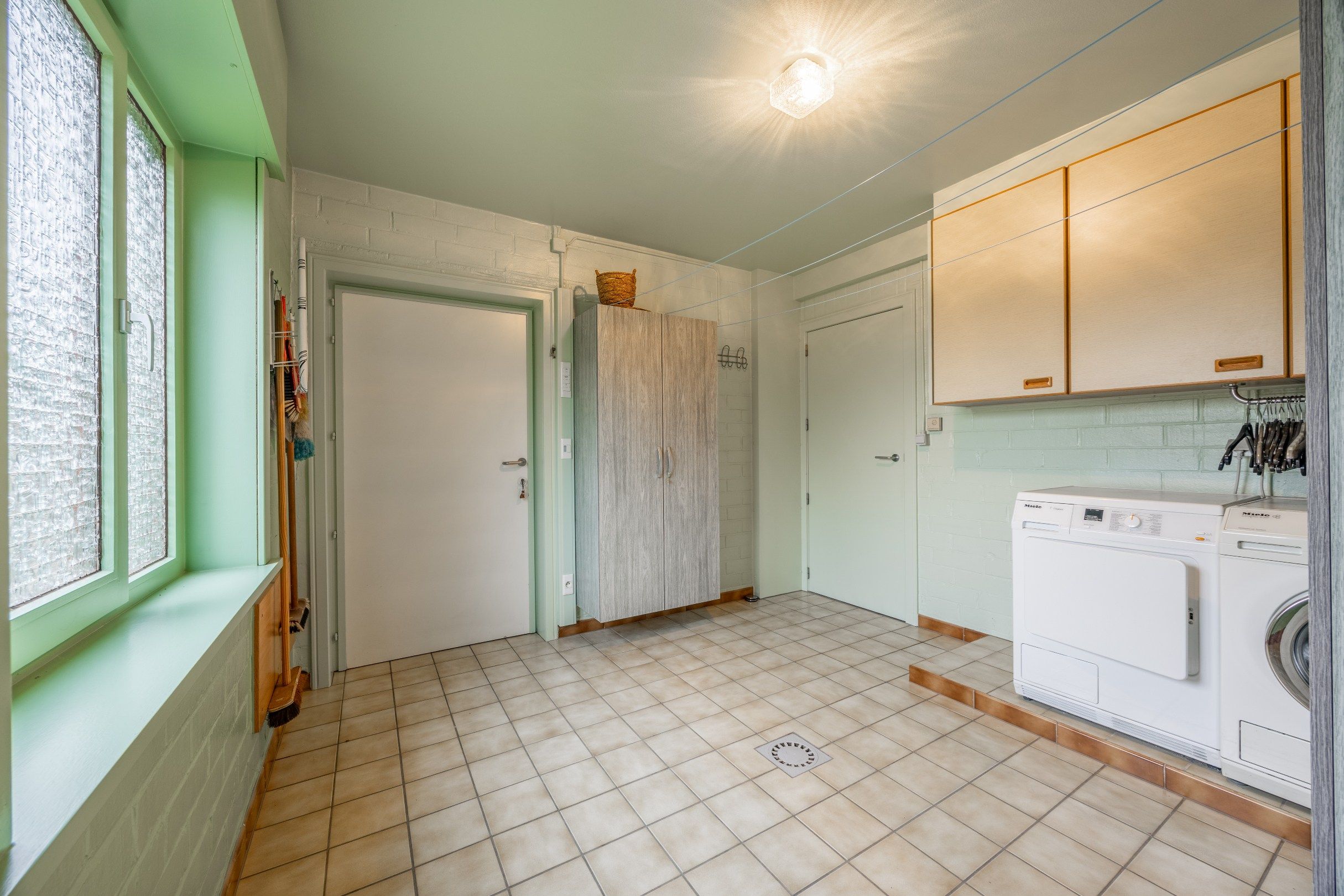 UNIEKE EIGENDOM MET ATELIER OP 960 M² foto 15