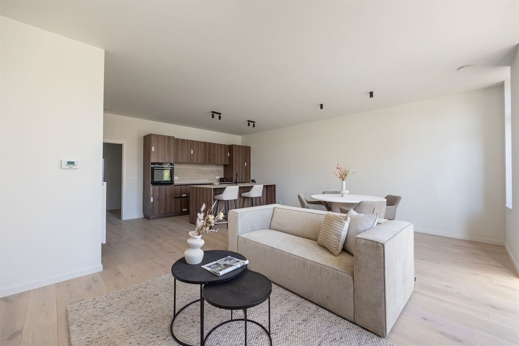 Kwaliteitsvol gerenoveerd appartement met zonnig terras foto 3