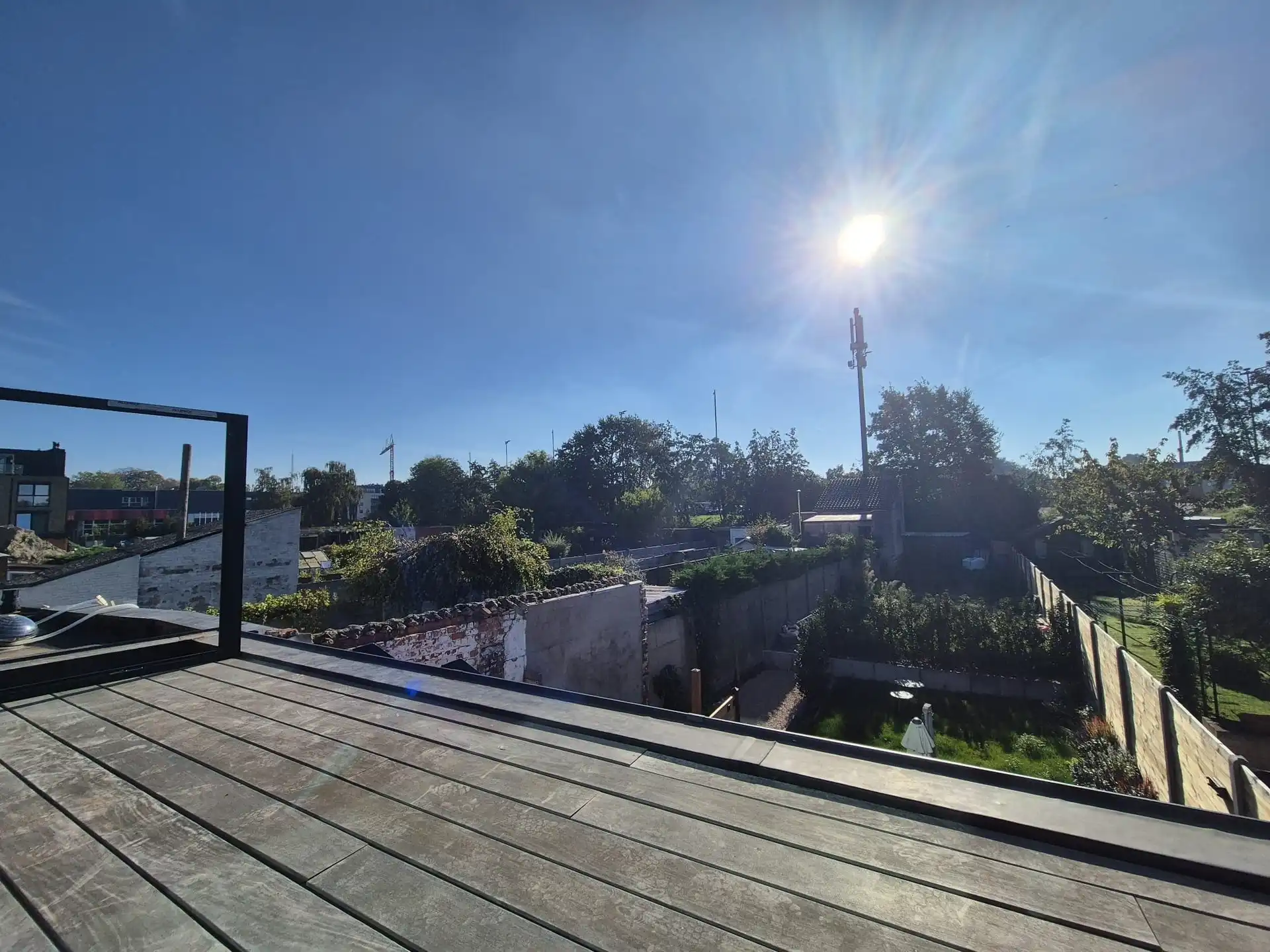 Ruime en luxueus afgewerkte duplex met 4 slaapkamers, terras en tuin. foto 9