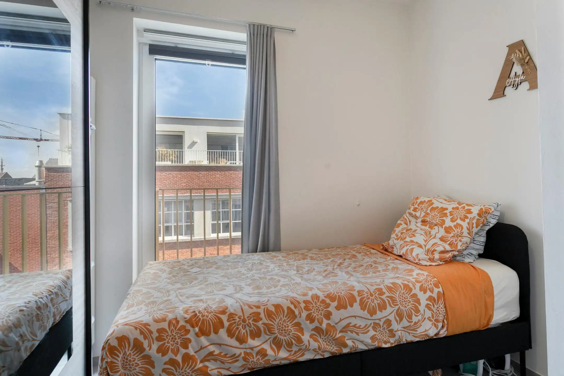 Recent 2-slaapkamer appartement met staanplaats te koop! foto 8