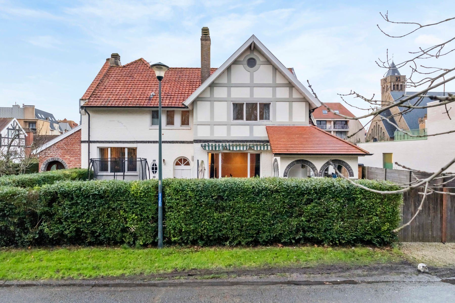 Zeer charmante halfopen woning vlakbij de duinen te Bredene. foto 4