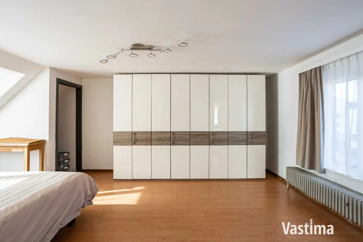 Instapklare dokterswoning met garage en 5 slaapkamers foto 27