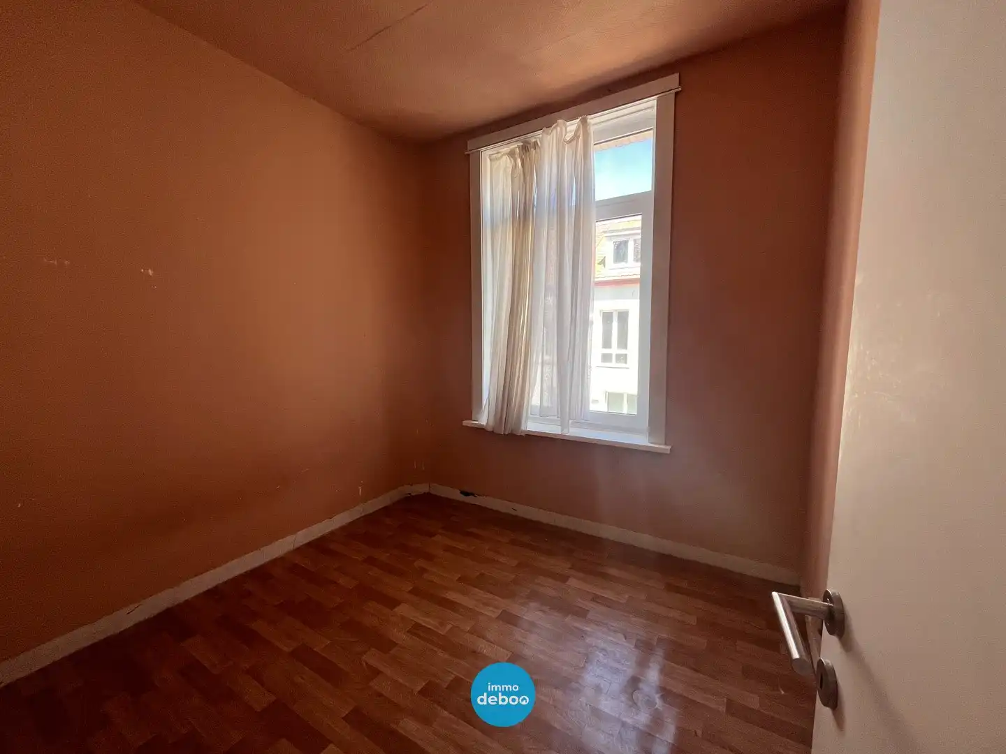 Opbrengsteigendom met groot pakhuis en 2 vergunde appartementen foto 14