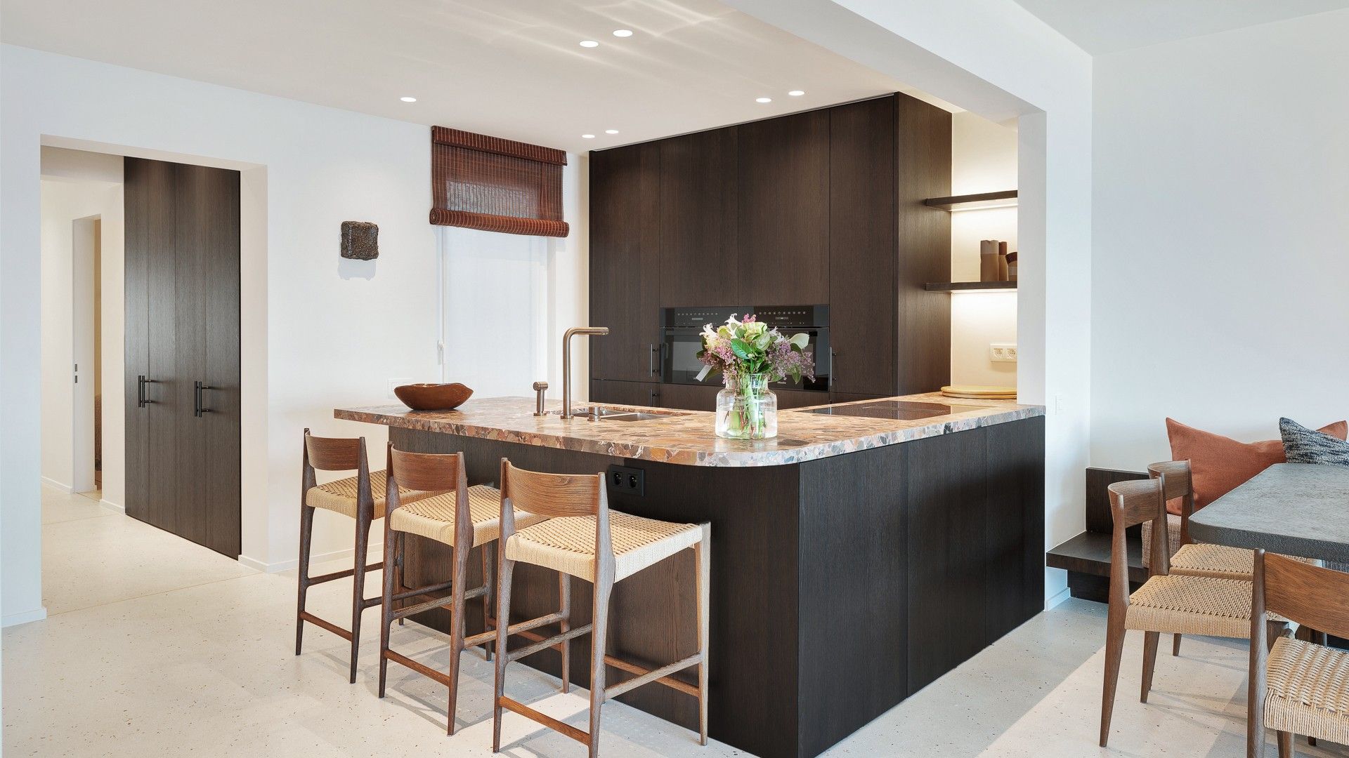 Prachtig 3 slaapkamerappartement Zeedijk-Het Zoute met frontaal zeezicht foto 10