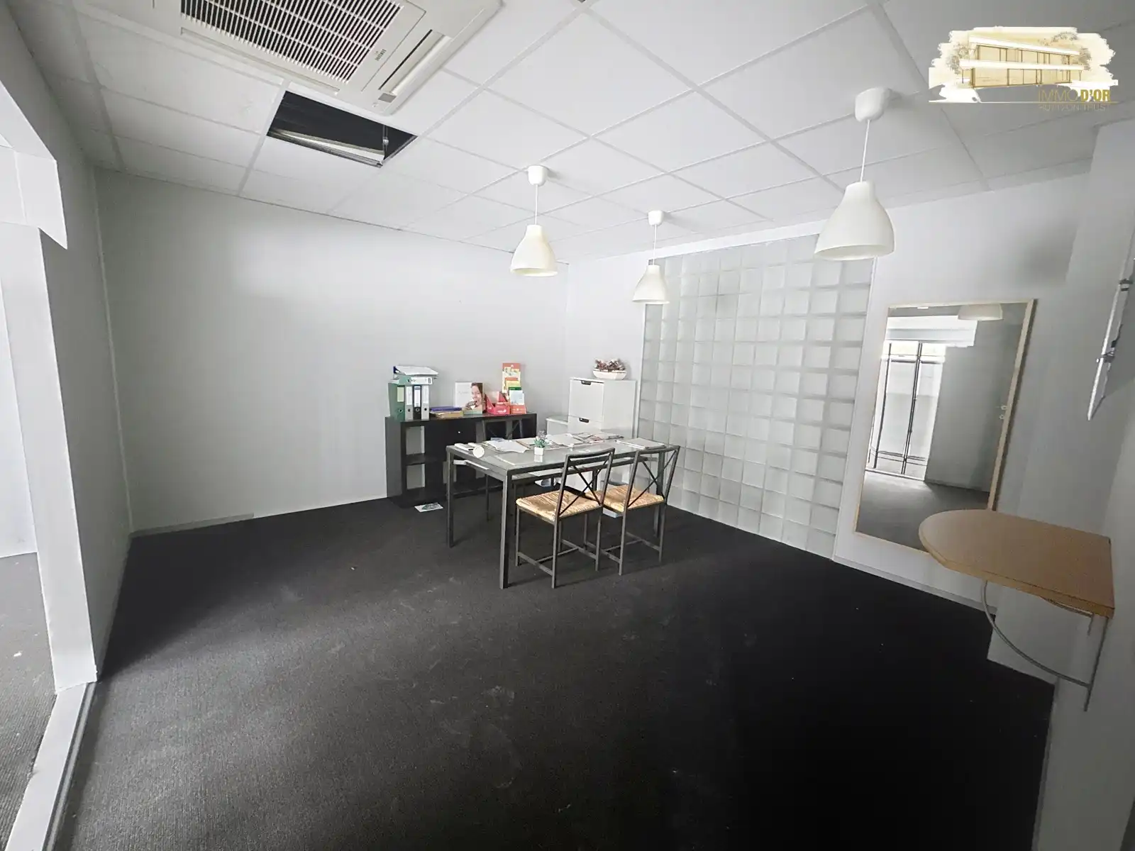 Ruime polyvalente kantoorruimte op topligging in Schoten foto 9