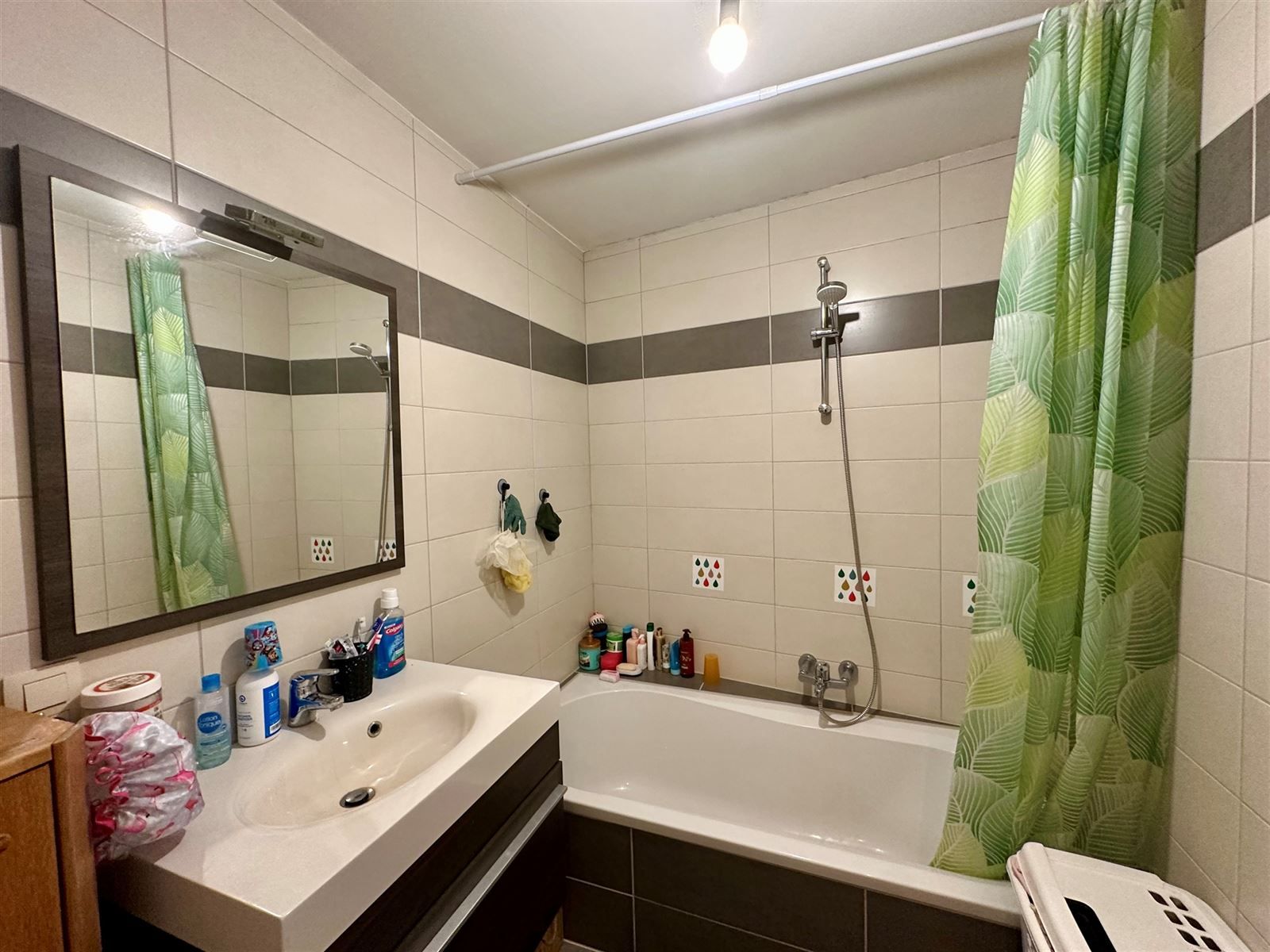 Instapklaar duplexappartement op toplocatie te Wetteren! foto 5