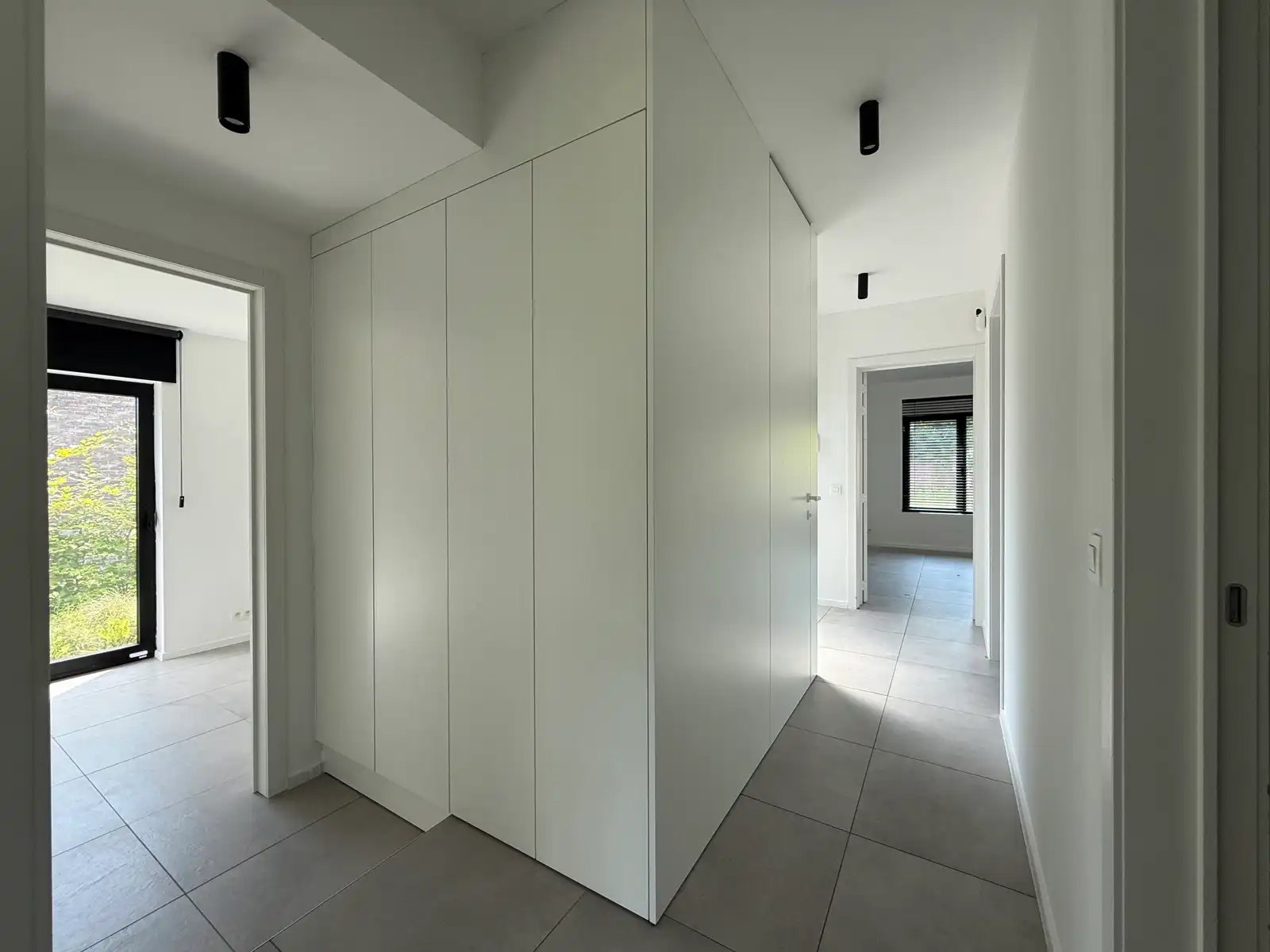 Gerenoveerde woning met 3 slpks op 9 are foto 14