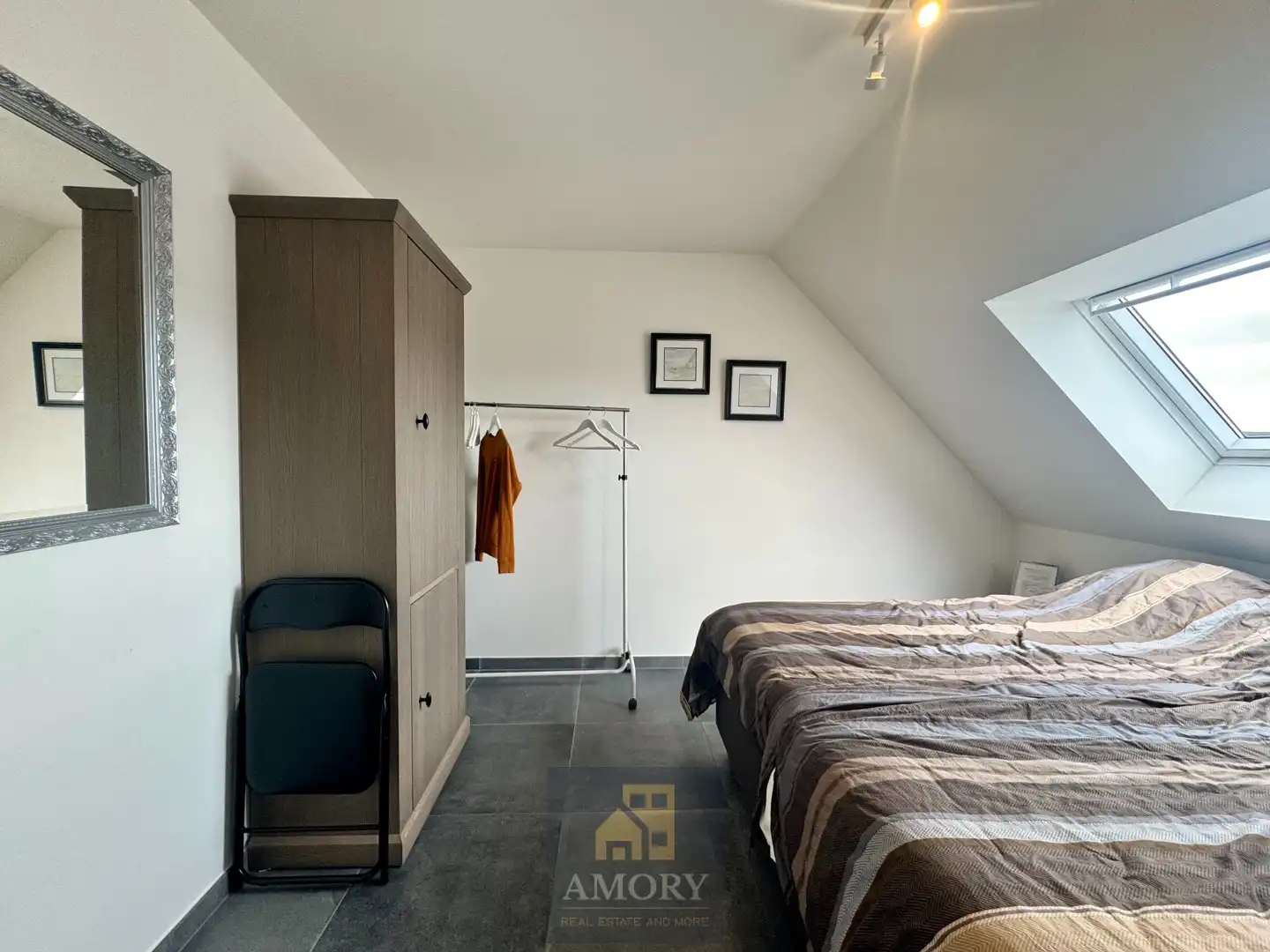 Zonovergoten penthouse met 2 grote terrassen aan Kerkplein te Beveren-Leie foto 10