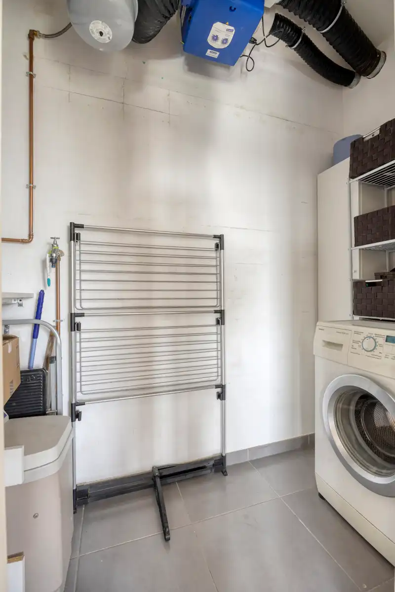 Appartement met 2 slaapkamers, groot terras, garage & kelder foto 14