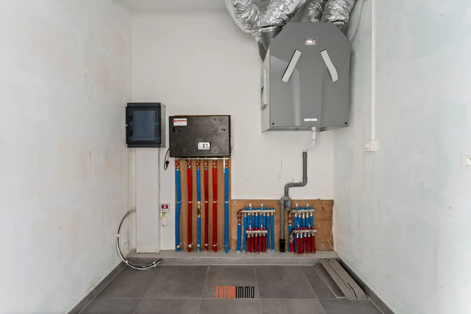 Ruim en lichtrijk 2-slpk appartement met dubbel terras foto 23