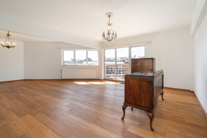 --- NIEUW --- Zeer ruim, energiezuinig appartement met mooi zicht op de Schelde. foto 5