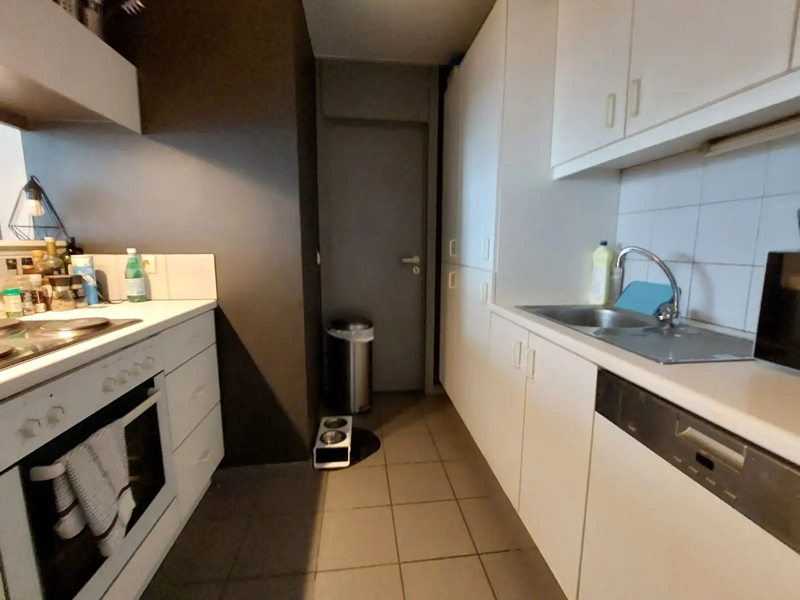 GEMEUBELD - 1 slpk. gelijkvloers appartement met stadstuin ! foto 8