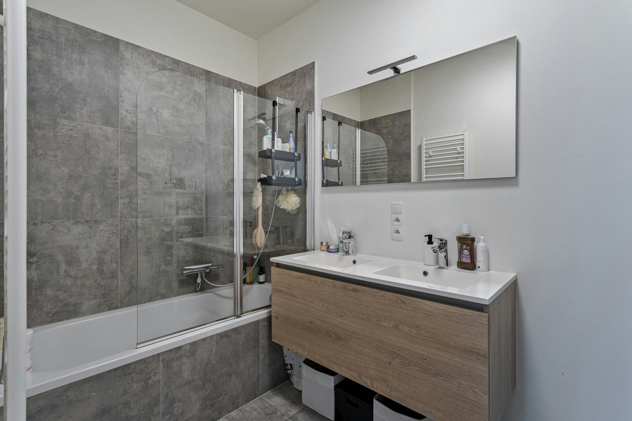 Appartement met 2 slaapkamers en terras te koop 't Eilandje foto 6