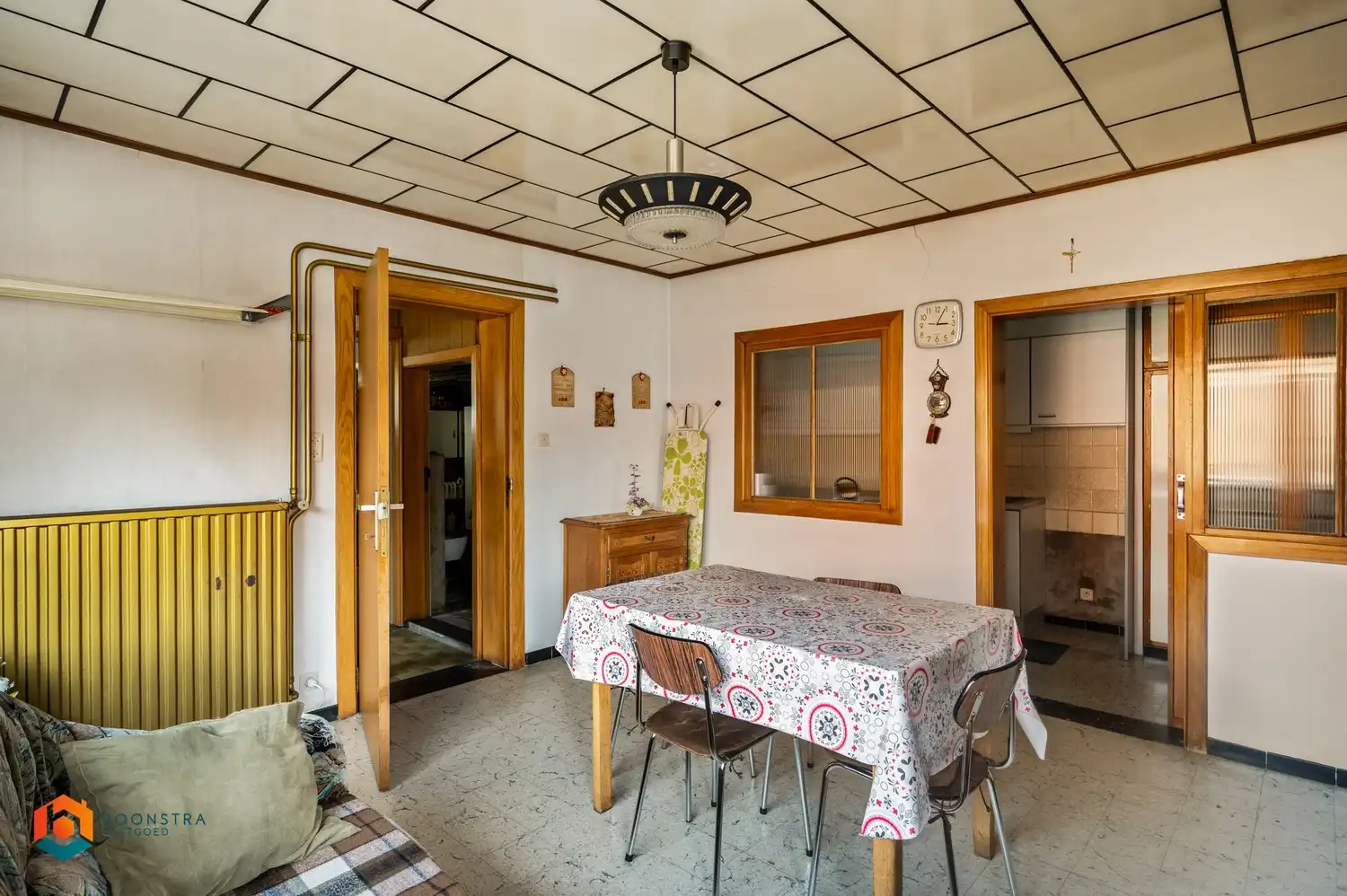 Te renoveren woning op toplocatie te Putte foto 5