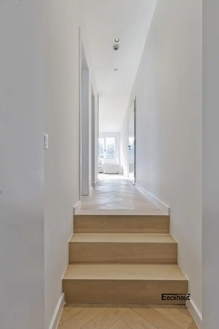 Luxueus en lichtrijk appartement in het centrum van Oostende! foto 9