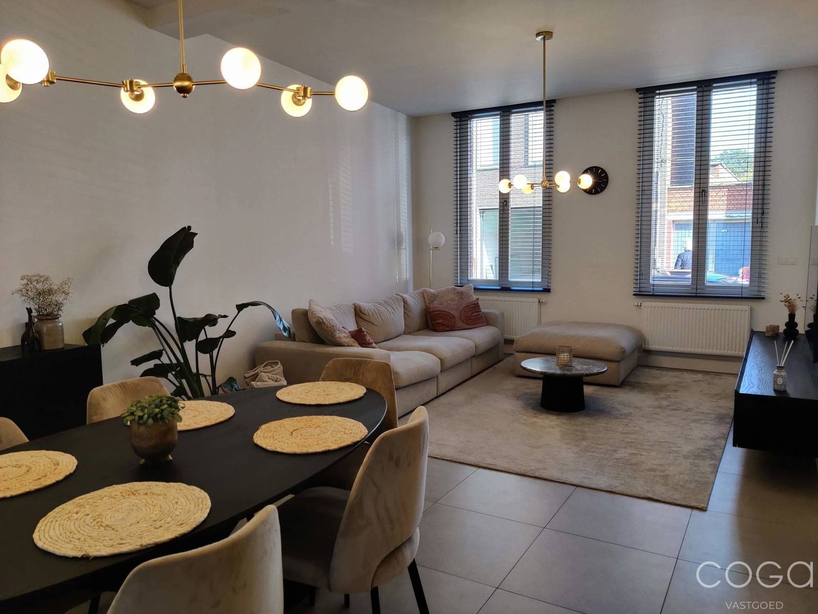 Energievriendelijke herenwoning met stadstuin foto {{pictureIndex}}