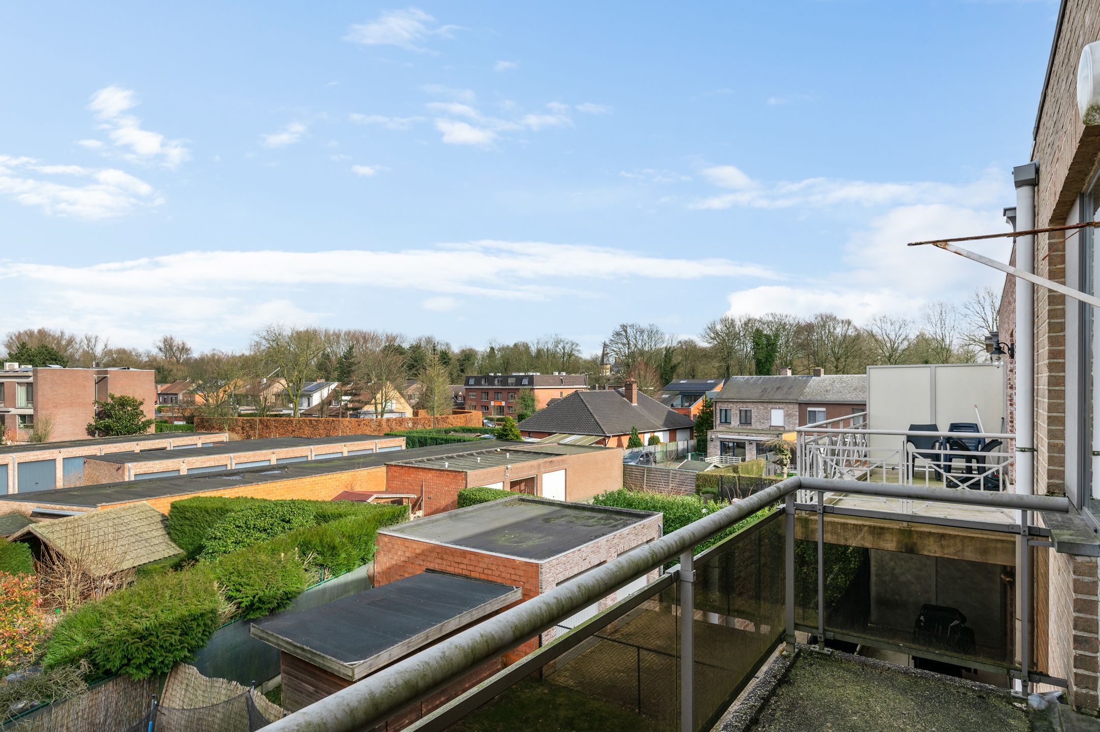 Ruim 3-slaapkamerappartement met terras en garage in het centrum van Wommelgem! foto 15