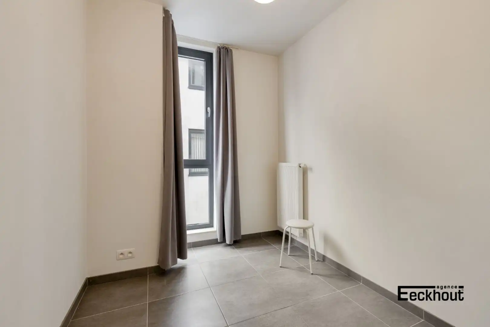 Modern appartement met terras en open zicht op Petrus- en Paulusplein. foto 16