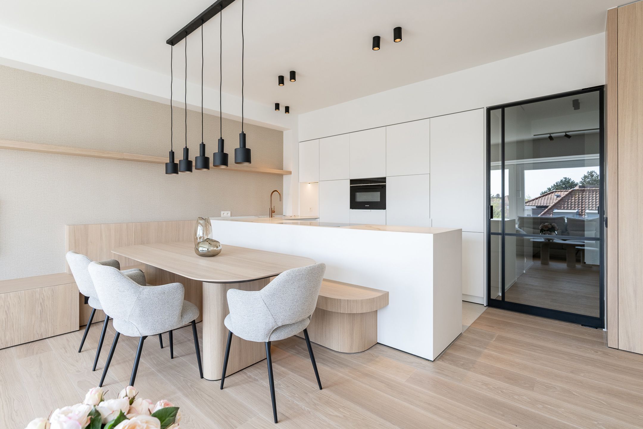 Elegant gerenoveerd appartement met open zicht in het Zoute foto 15
