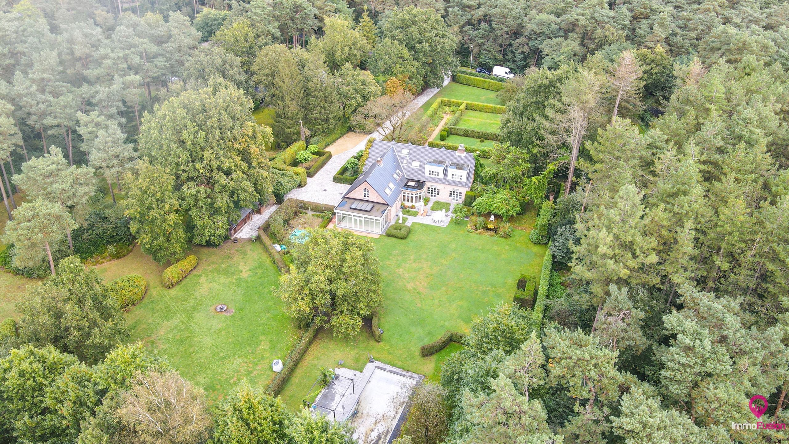 Uitzonderlijk gelegen villa met 5 slpks + zwembad op 1,97ha! foto 55