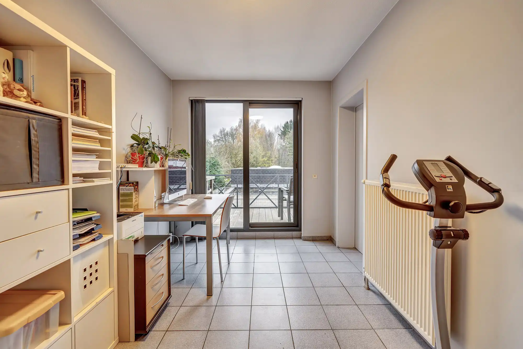 Unieke combinatie van wooncomfort, atelier en tuin foto 11