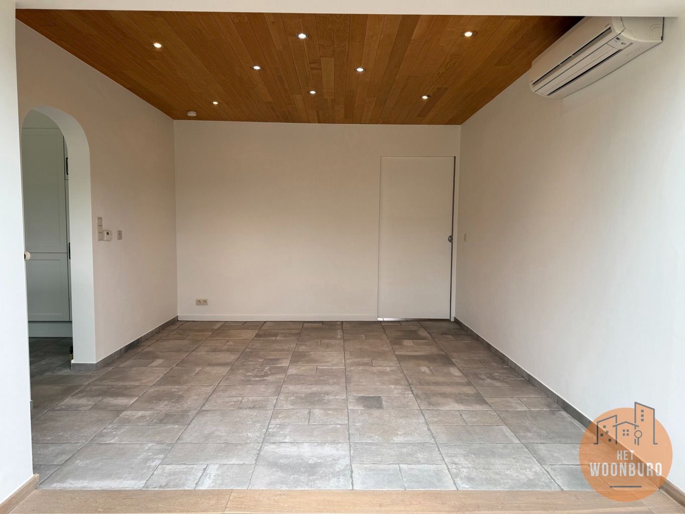 Ruime open bebouwing met garage en tuin foto 9