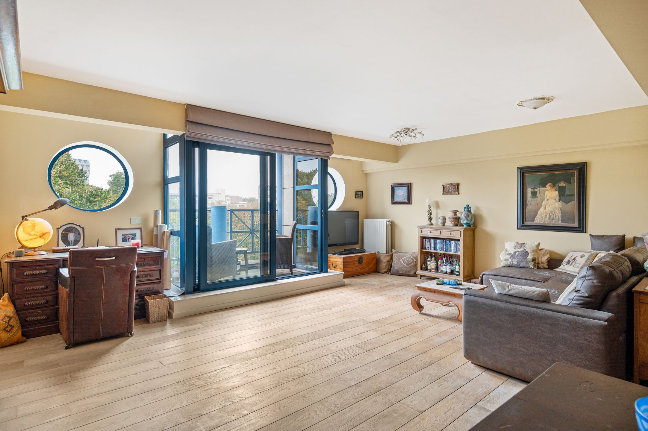 Tweeslaapkamer appartement op 7de verdieping met parkzichten foto 2