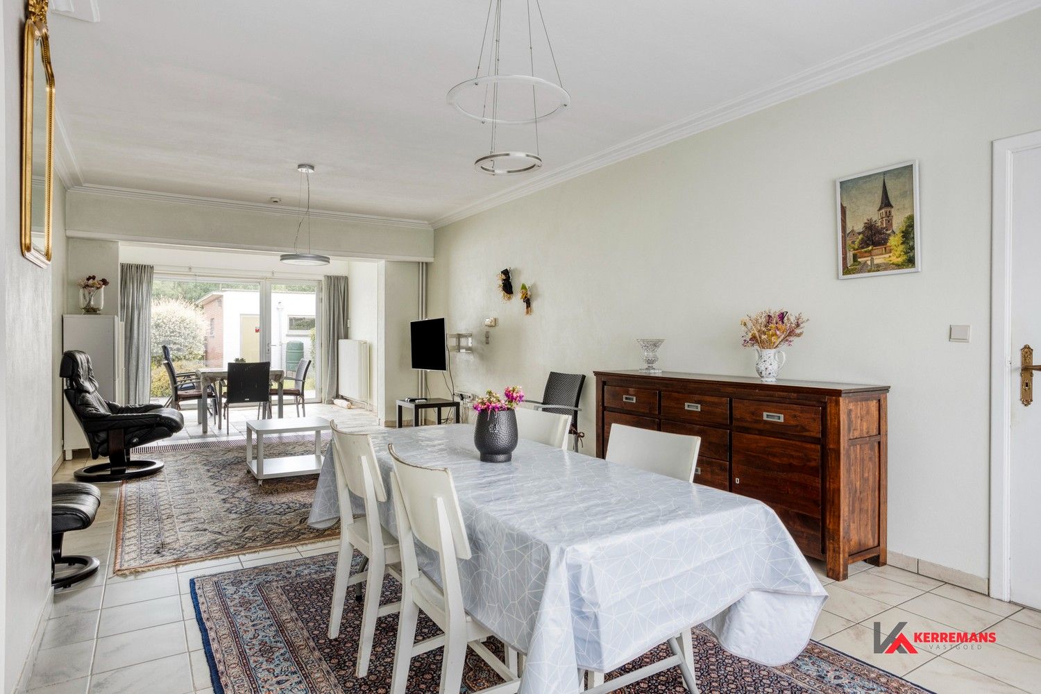 Woning met 3 slaapkamers, tuin en garage. foto 6