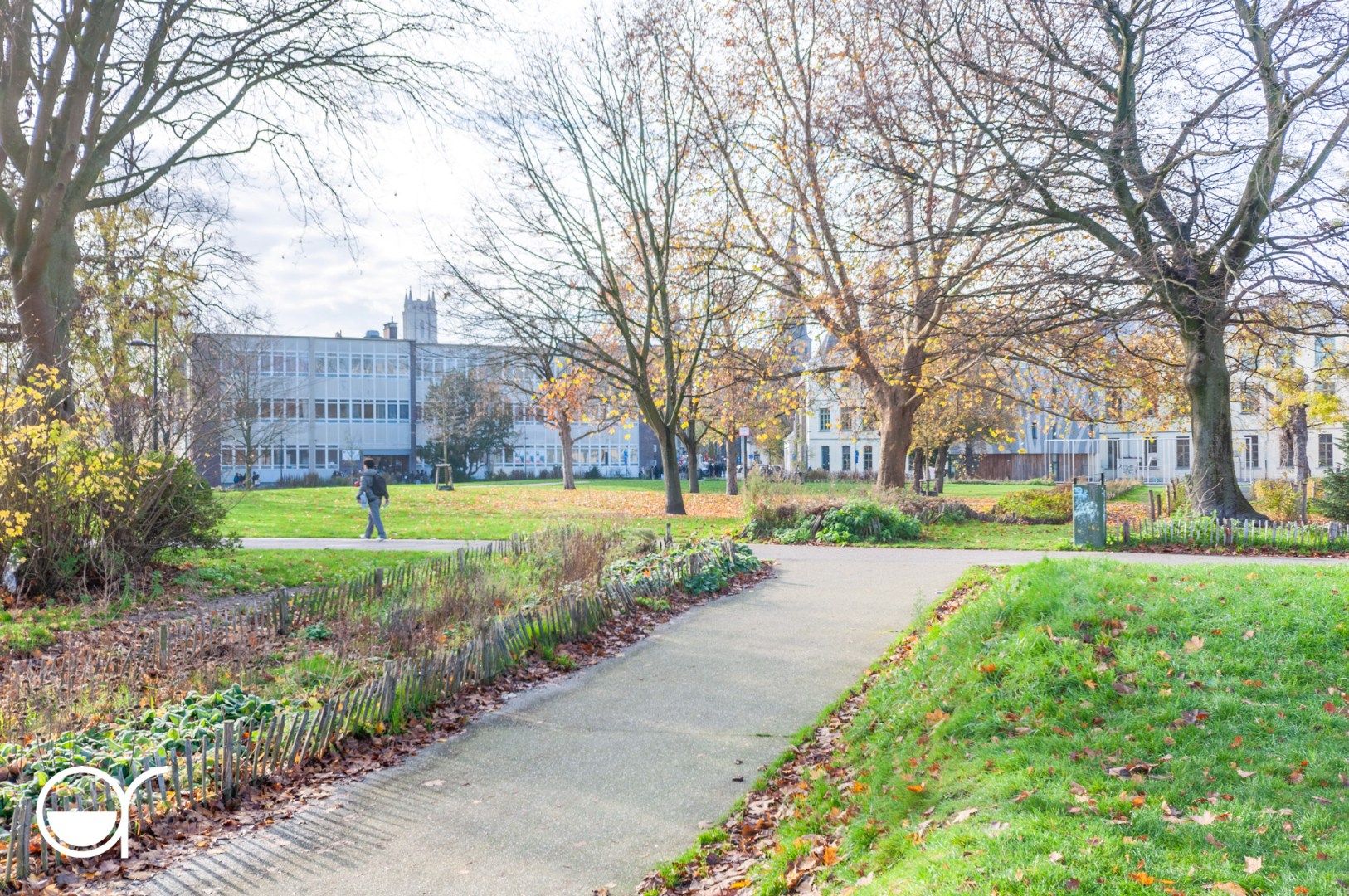Gerenoveerde historische trapgevelwoning op unieke locatie foto 29