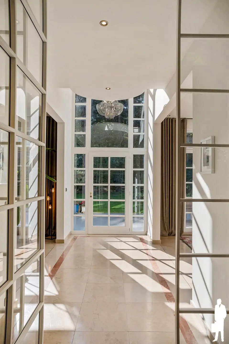 Kwalitatieve villa met tijdloze uitstraling! foto 3