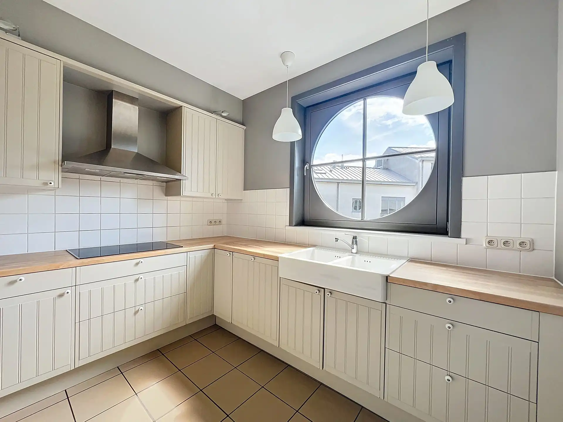 Vlakbij de Botanische Tuinen, mooie flat met 2 slaapkamers  foto 3