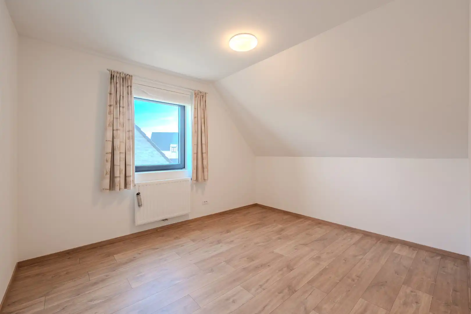 Kwaliteitsvolle recente woning (2022) met landelijk zicht foto 12