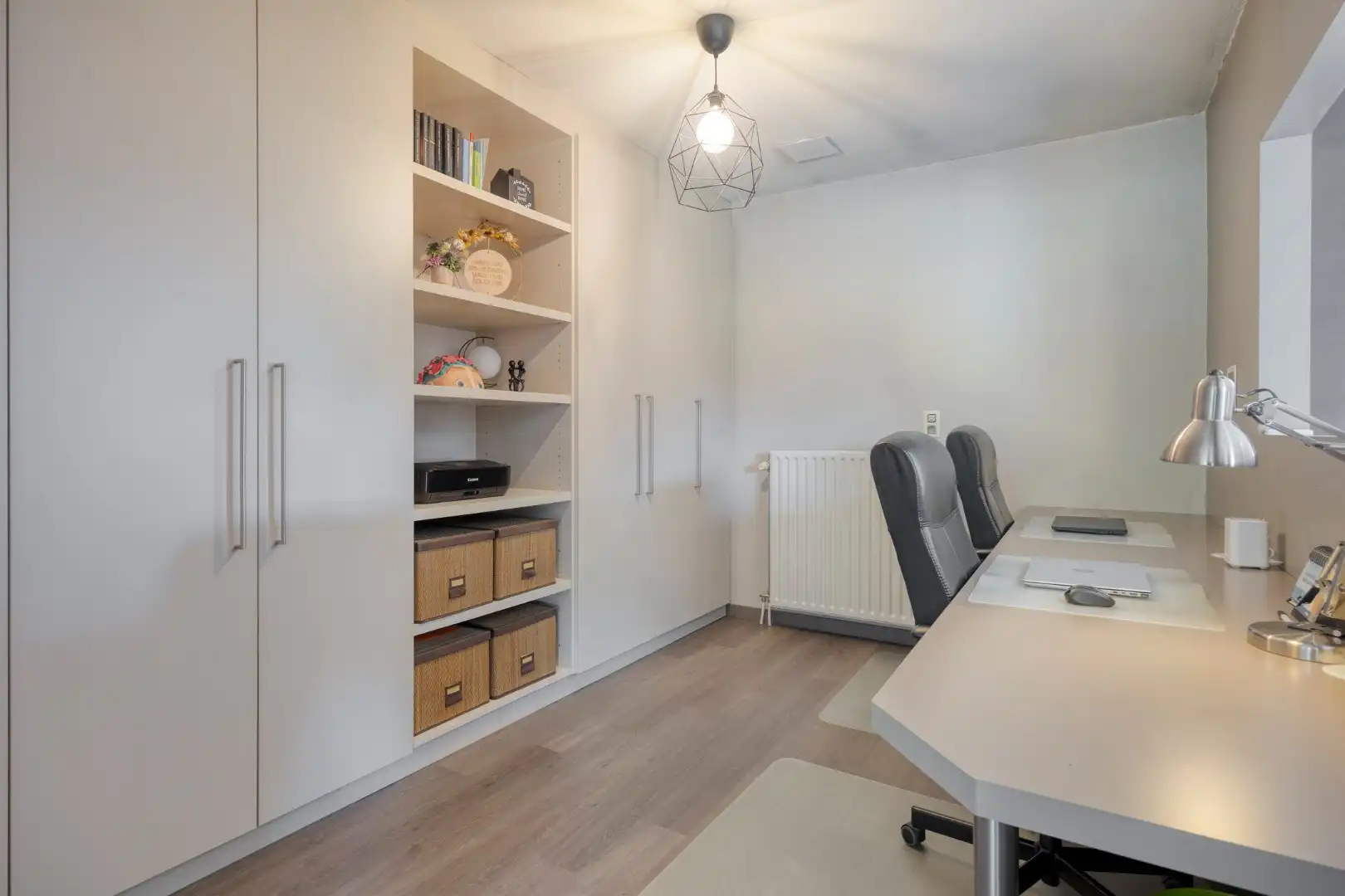 Ruime instapklare woning met 3 slpks op een perceel van 1.251 m² met prachtig uitzicht op achterliggend groen !  foto 10