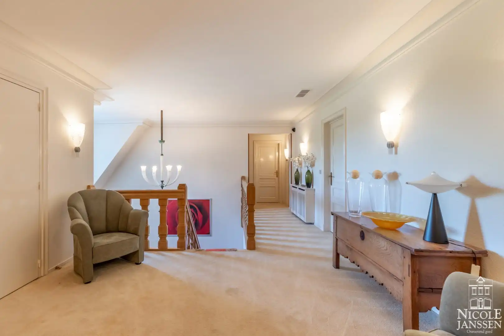 Royale villa in residentiële buurt  foto 10