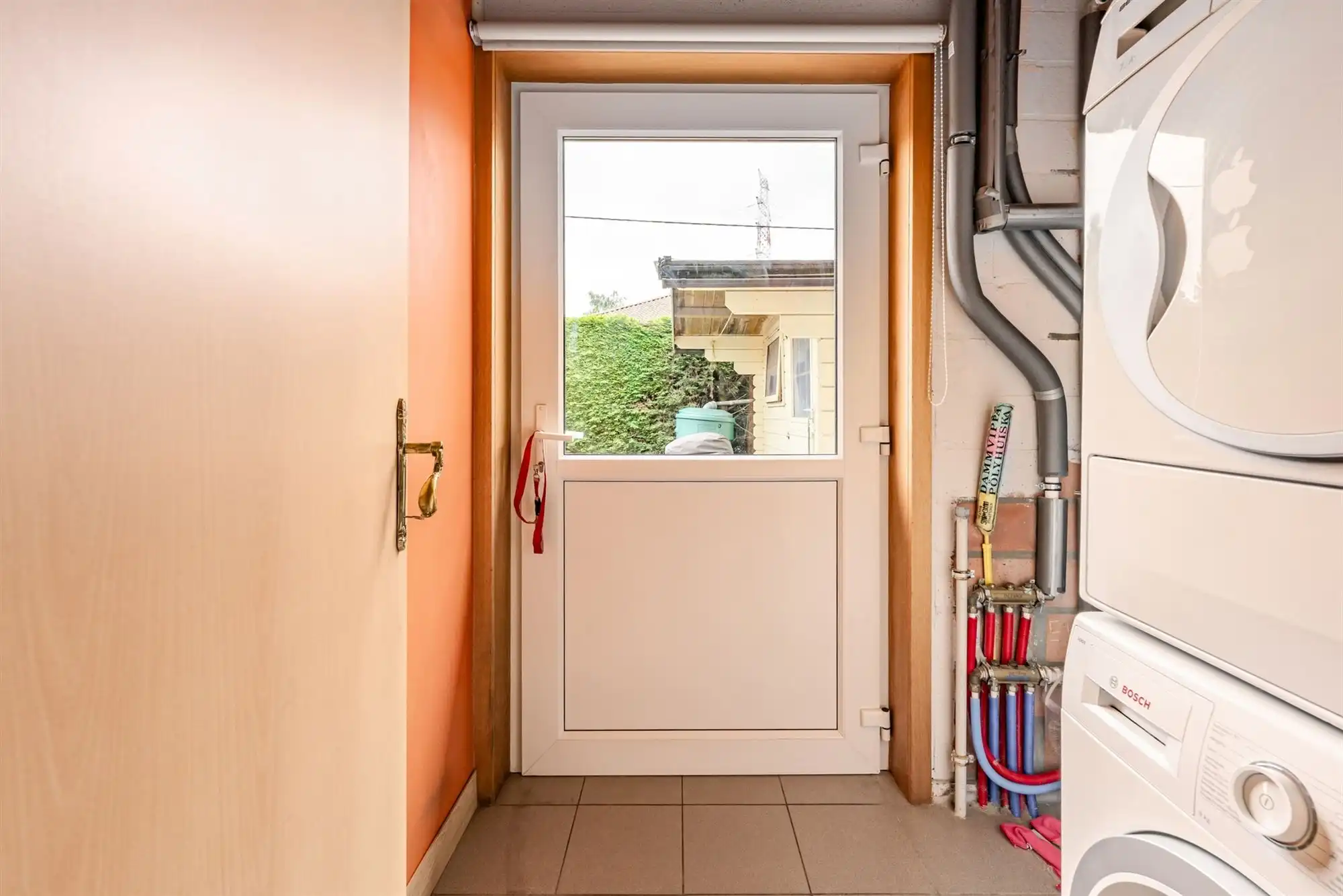 Energiezuinige en rustig gelegen bungalow met sauna en tuin foto 16