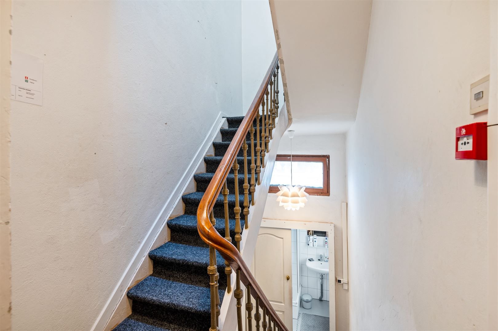 Ruime herenwoning (6 slaapkamers) aan het hippe Borgerhout  foto 17
