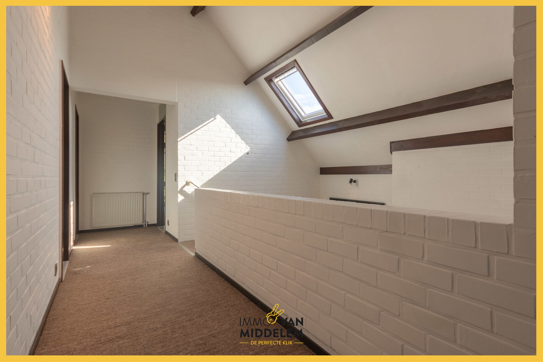 RUIME VILLA MET 4 KAMERS EN BUREAU IN EEN GROENE OMGEVING foto 9