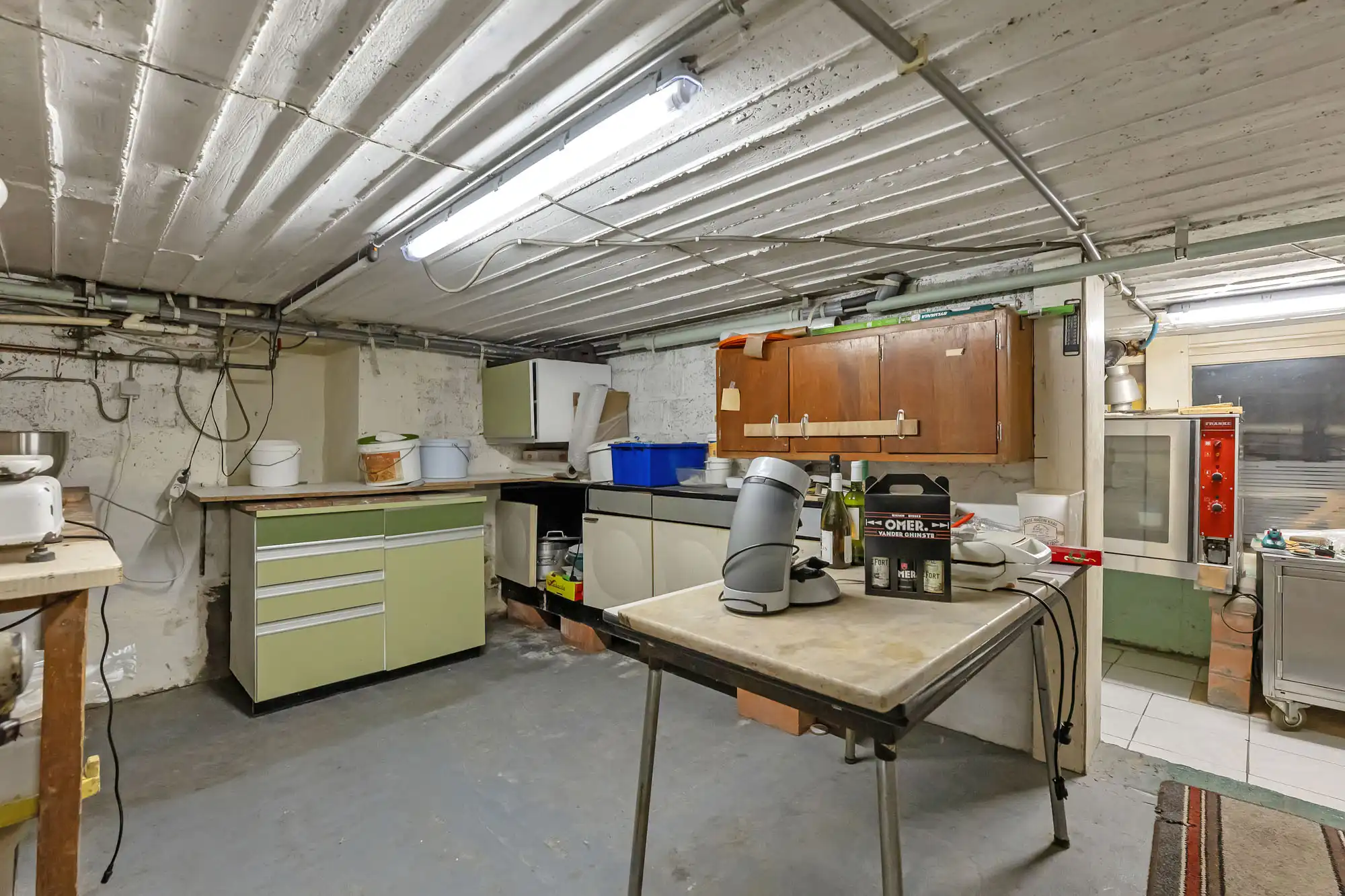 Ruime bungalow met uitzonderlijk potentieel op toplocatie foto 22