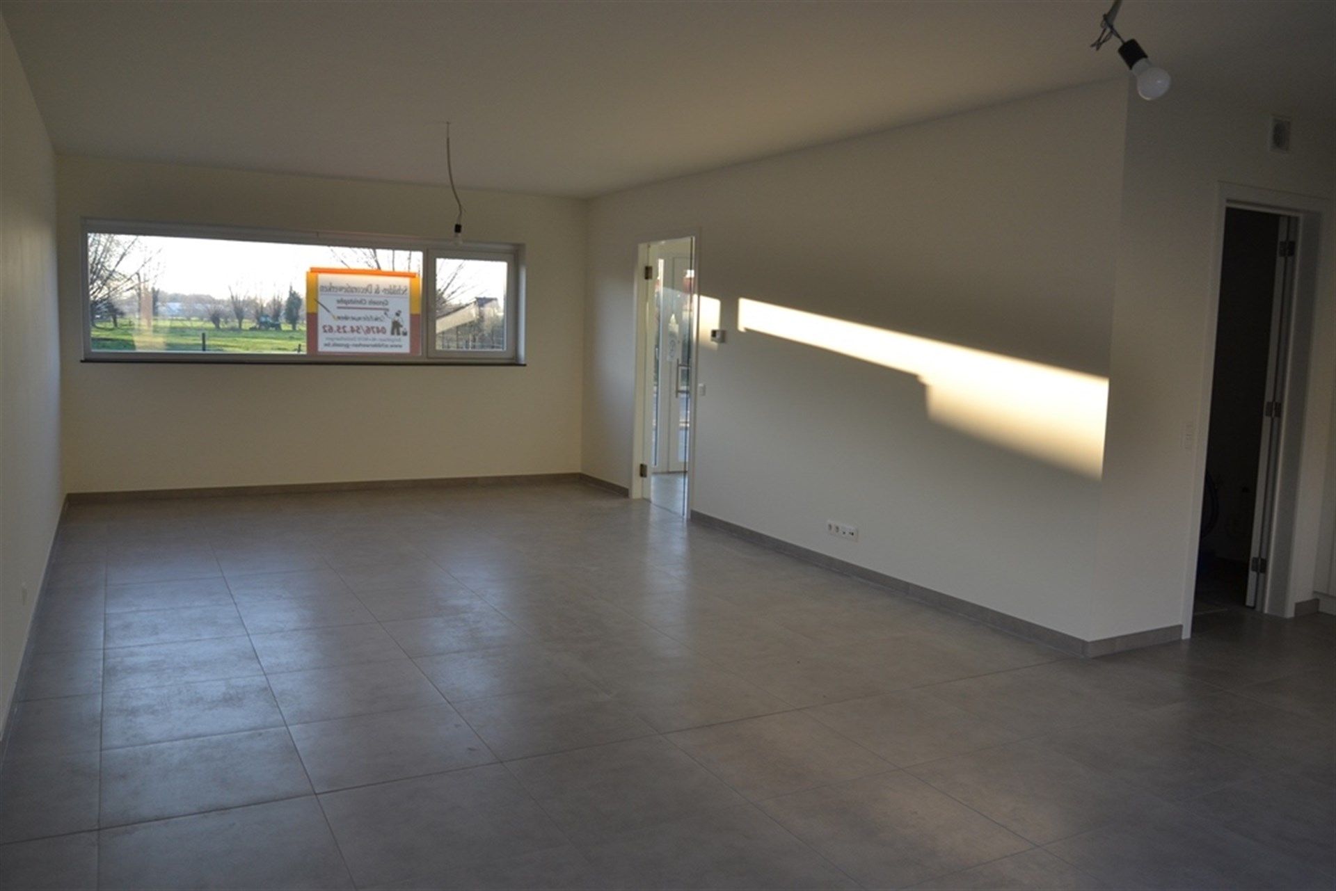 Instapklare BEN  nieuwbouwwoning met terras en tuintje. foto 2