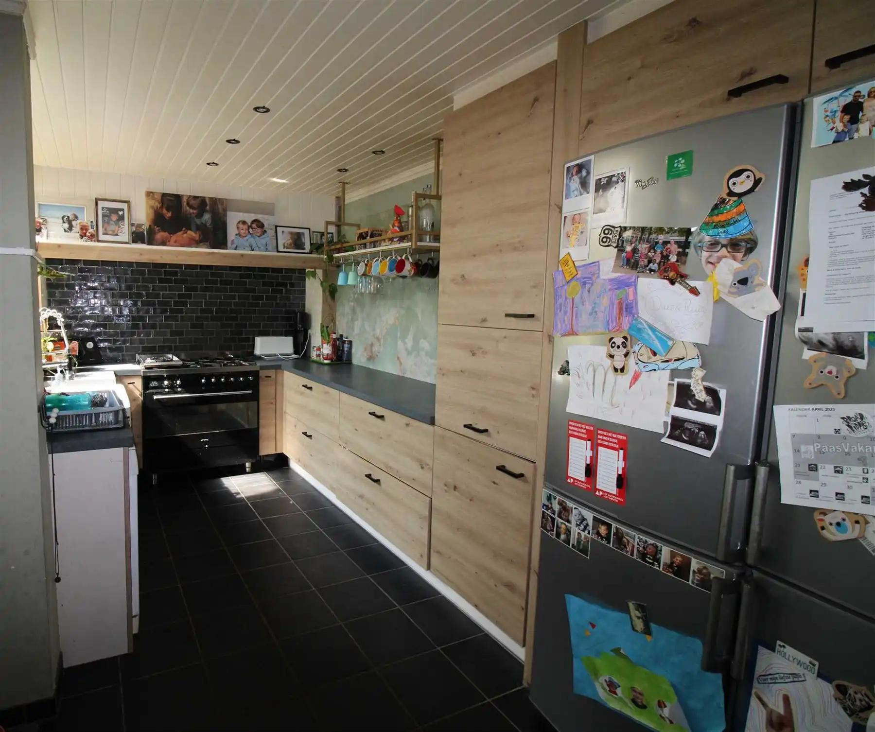 Instapklare woning met 4 slaapkamers, aparte dressing en tuin! foto 4
