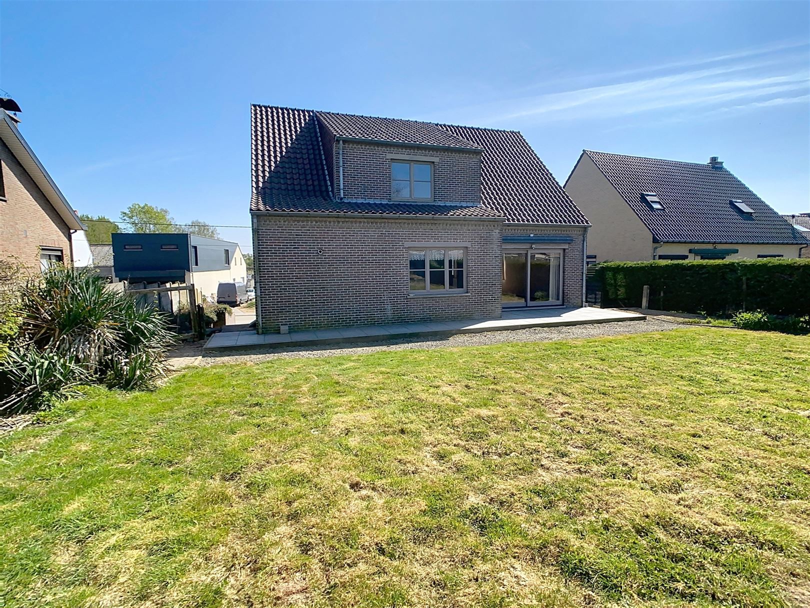 Ruime open bebouwing, 4 slpks, garage, tuin, 10a 54ca foto 6
