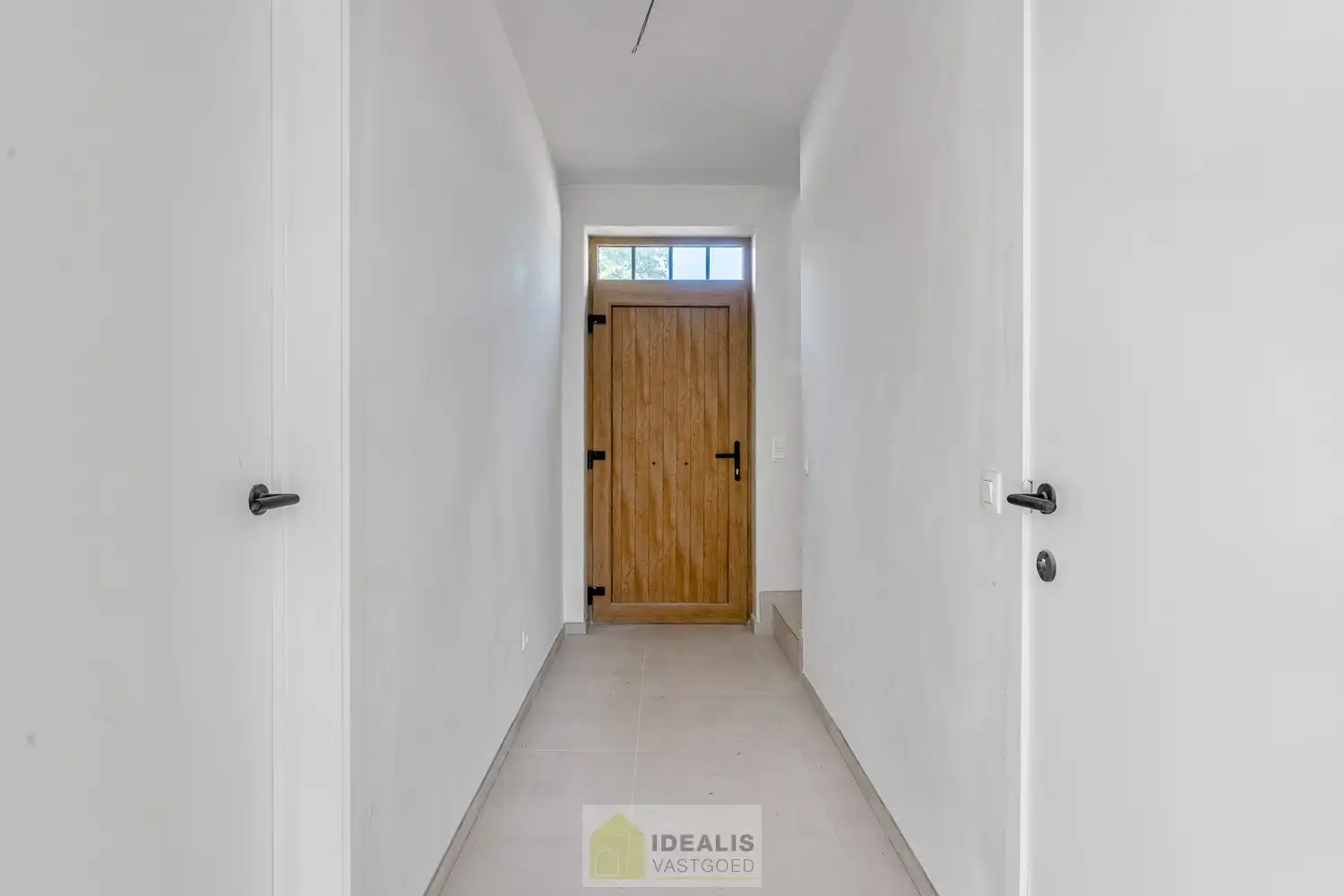 PRACHTIGE NIEUWBOUWWONING (GRONDAANDEEL €116.000,00 + 12% REGISTRATIERECHTEN EN CONSTRUCTIE € 277.000,00 + 21% BTW) MET EEN HEERLIJK LICHTRIJKE WOONKAMER MET OPEN KEUKEN MET AANSLUITEND BERGPLAATS, BUREEL, INPANDIGE GARAGE, 3 SLAAPKAMERS, EEN RUIME BADKAMER VOORZIEN VAN ALLE COMFORT! EEN HEERLIJK RUIM HUIS MET INPANDIGE GARAGE, EEN LEUKE TUIN, OP EEN GEGEERDE LOCATIE NABIJ HET CENTRUM VAN REPPEL! foto 7