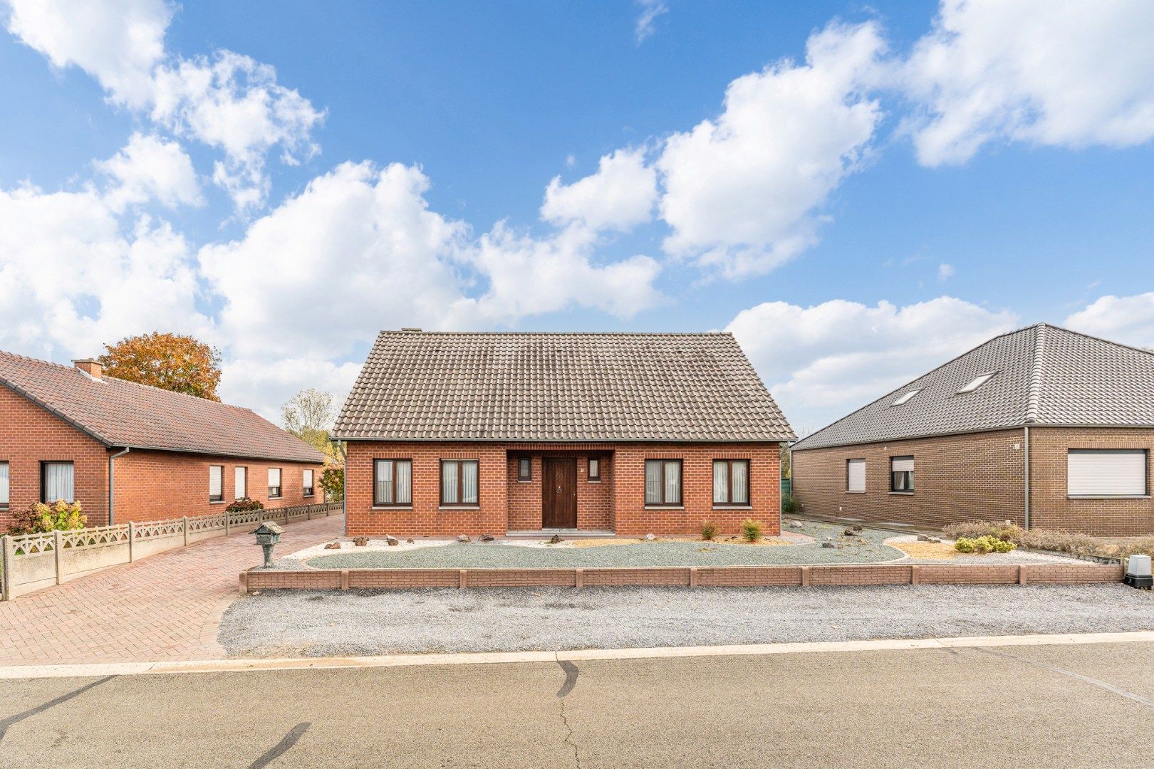 Verzorgde gezinswoning op een perceel van 9a08ca, gebouwd in 1988 op een rustige locatie nabij het centrum van Neeroeteren!  foto 2