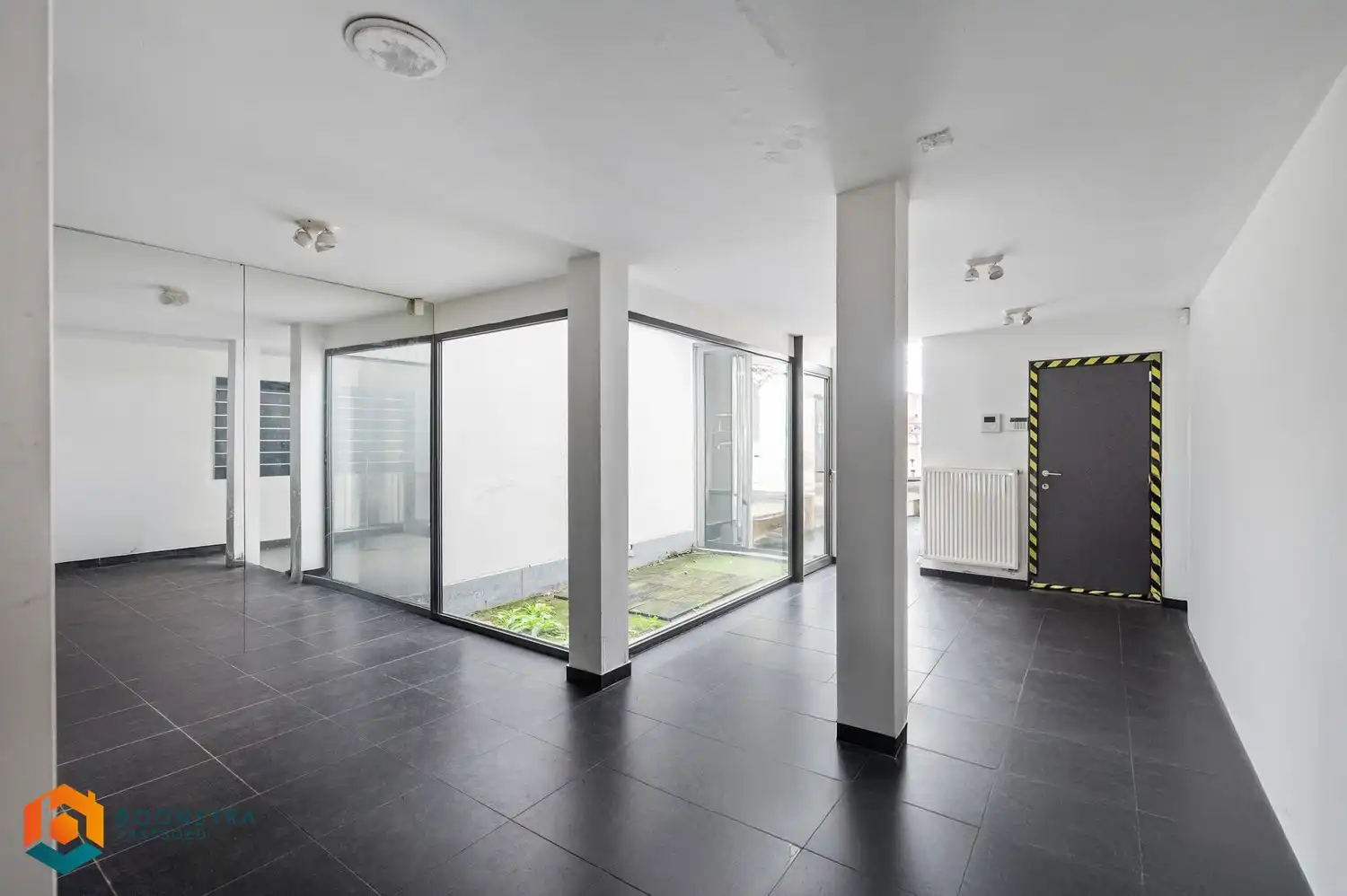 Kleinschalig gebouw met 2 app. en handelsgelijkvloers in centrum Duffel foto 4