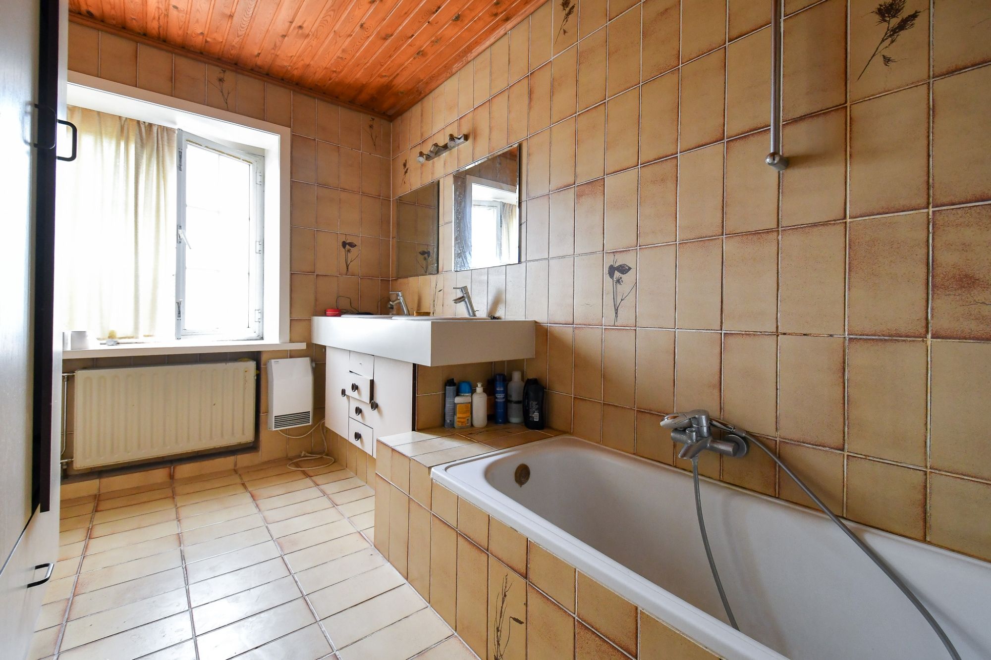 | OPENHUISMOMENT ZATERDAG 03/05 - 13u - 15u | RUIME woning met handelsruimte in het centrum van Bellem foto 17