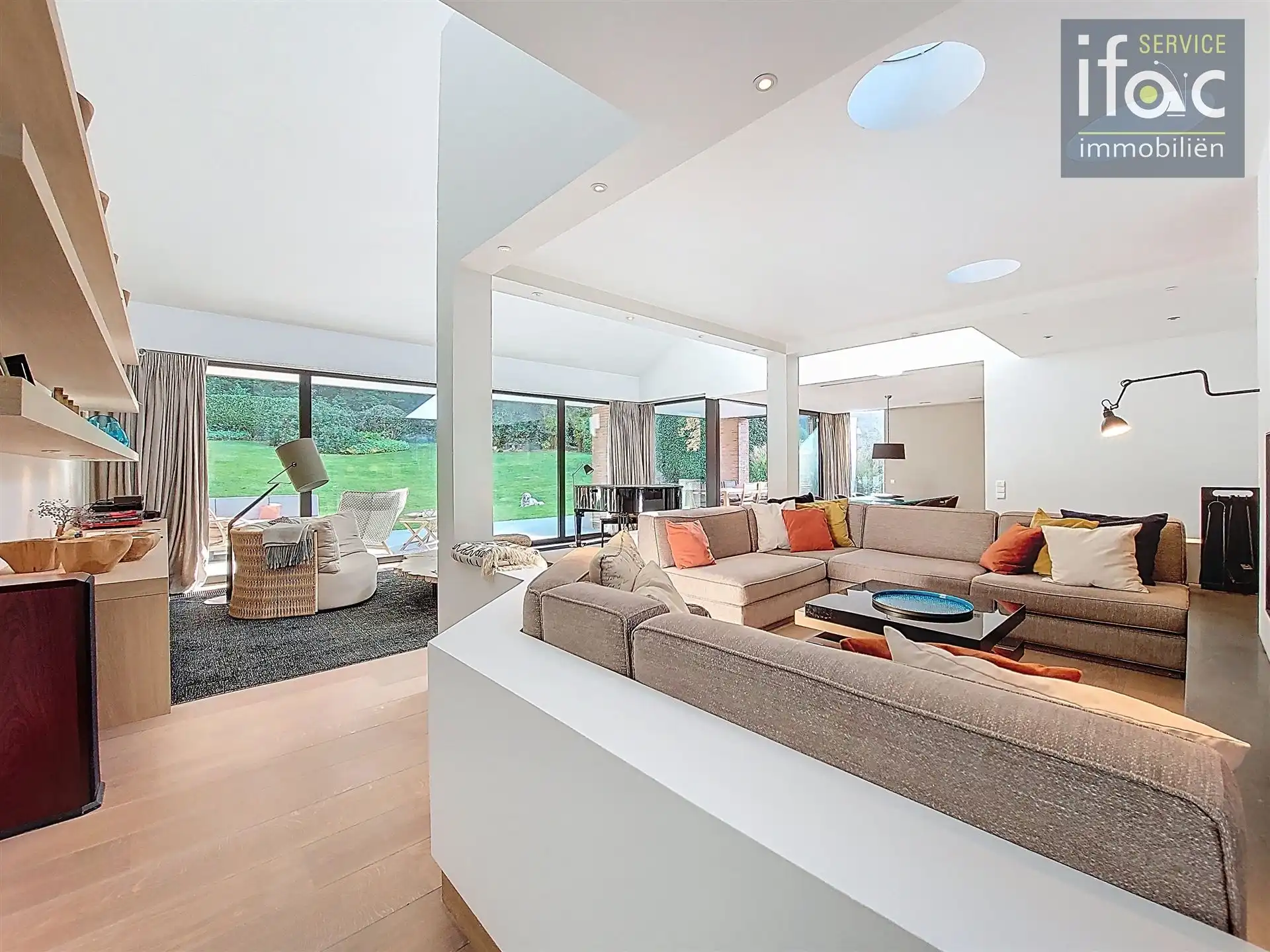 Exclusieve postmodernistische luxevilla grenzend aan bos foto 12