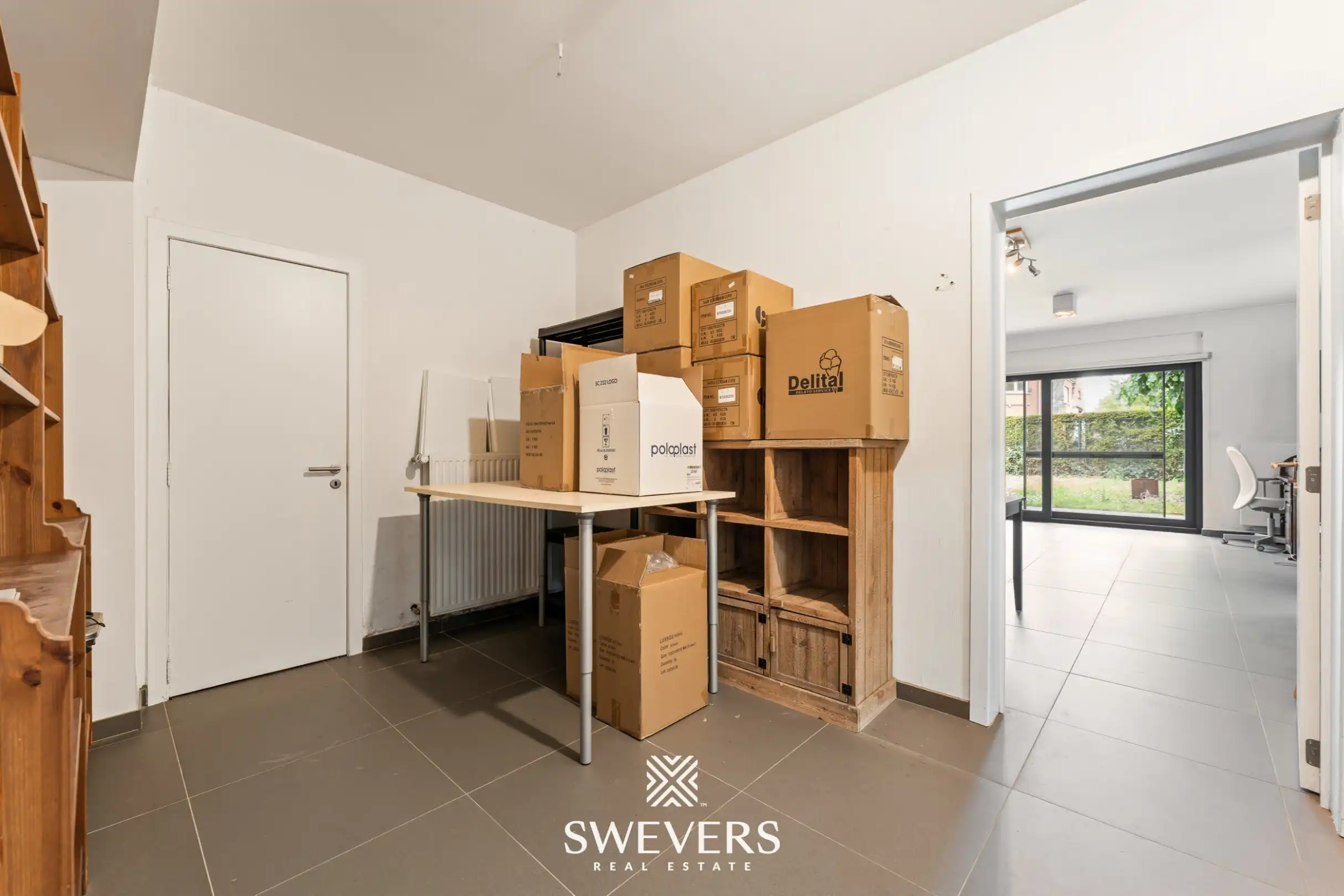 Magnifieke instapklare woning met diverse commerciële mogelijkheden en zwembad  foto 14