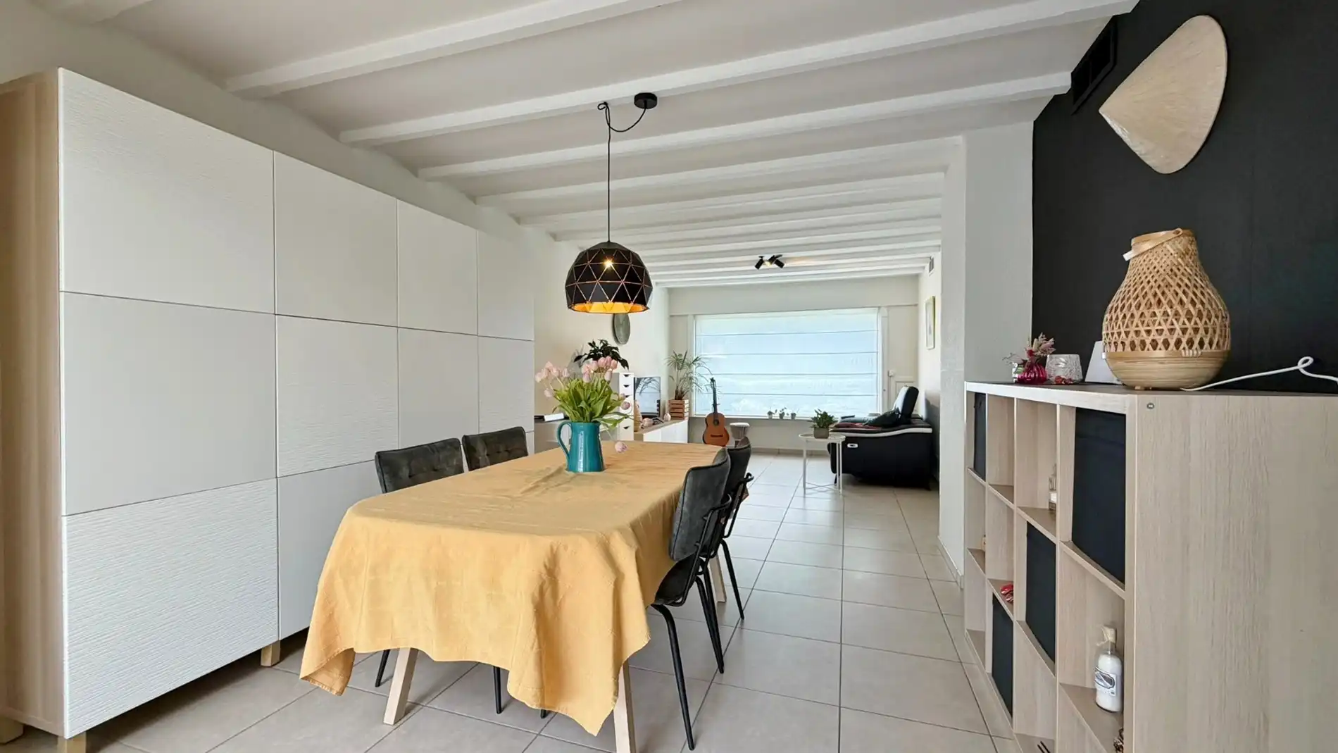 Rustig en centraal gelegen instapklare gezinswoning met zonnige tuin en garage foto 5