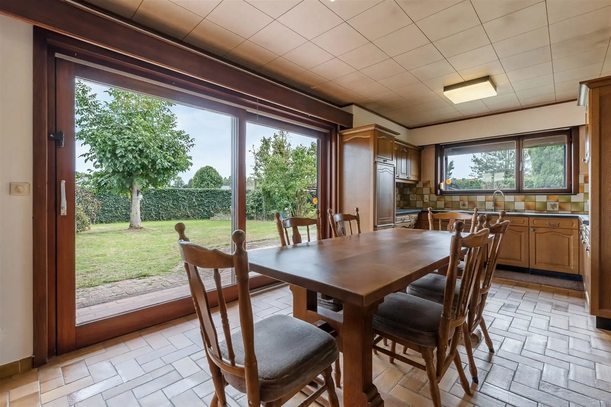 OP TE FRISSEN WONING MET 4 SLAAPKAMERS RUSTIG GELEGEN OP EEN PERCEEL VAN 7A41CA TE PAAL foto 11