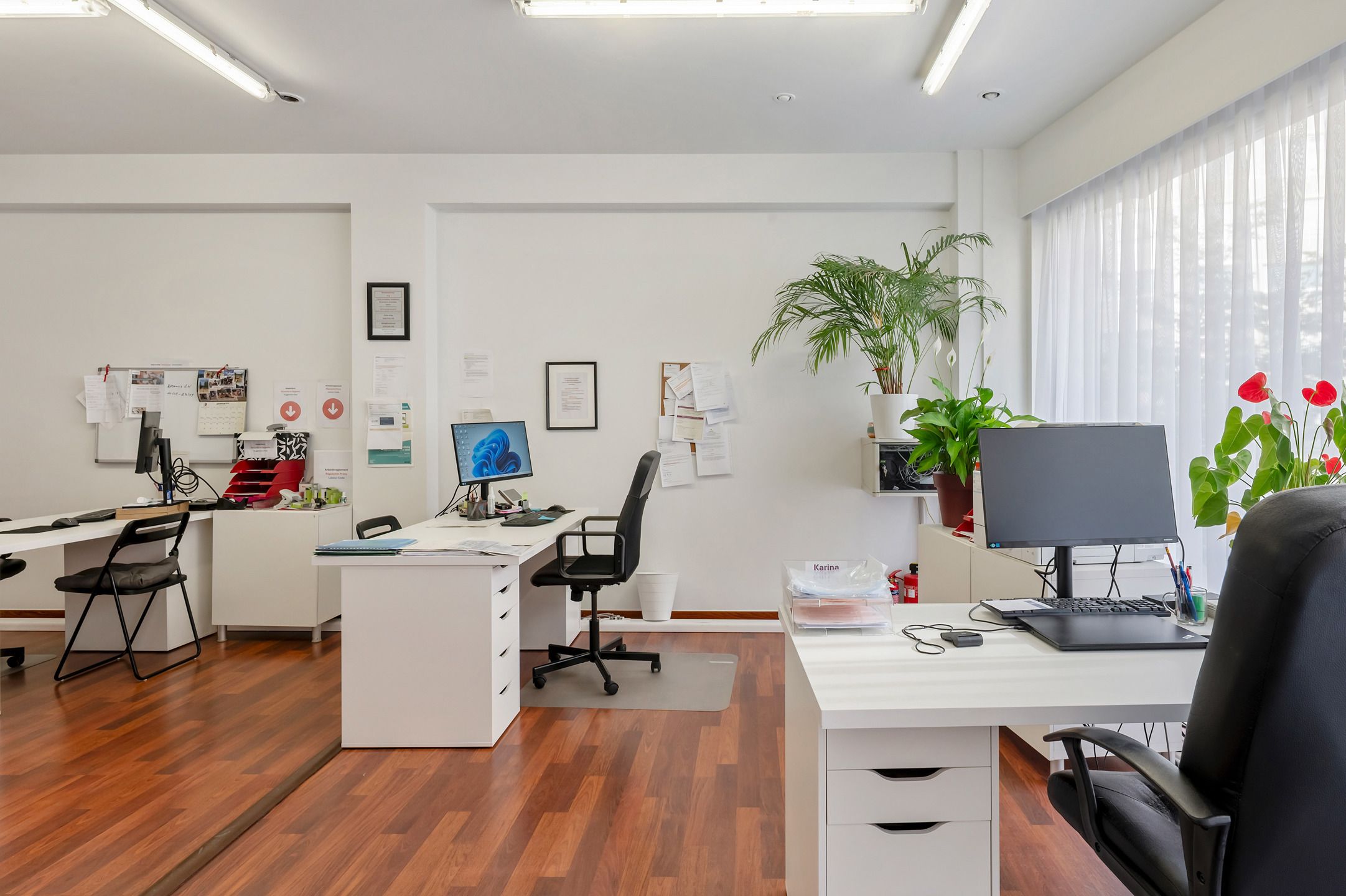 Lichtrijk kantoor- of praktijkruimte in hartje Antwerpen. foto 4